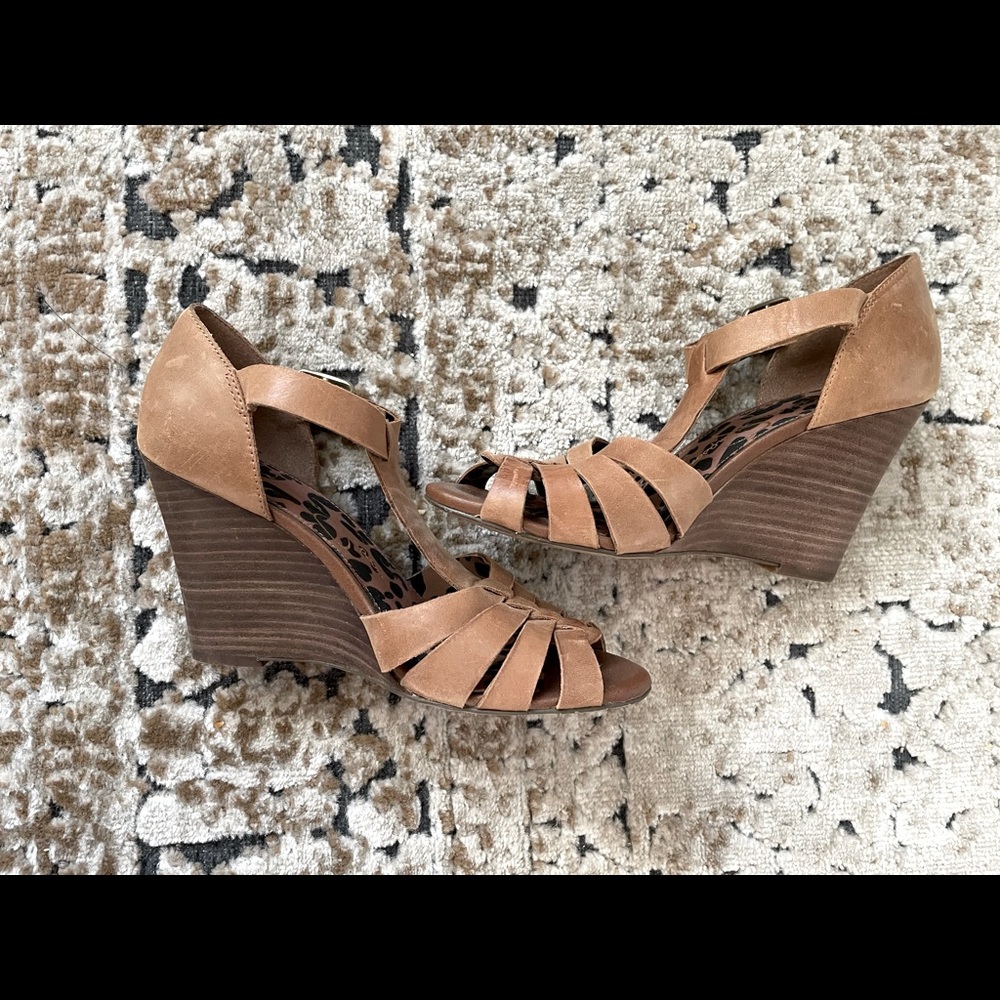 Pre-loved pair of neutral wedges